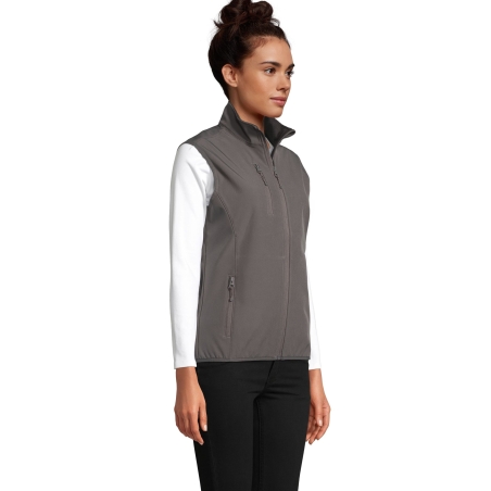 VESTE FEMME ZIPPÉE SOFTSHELL SANS MANCHE