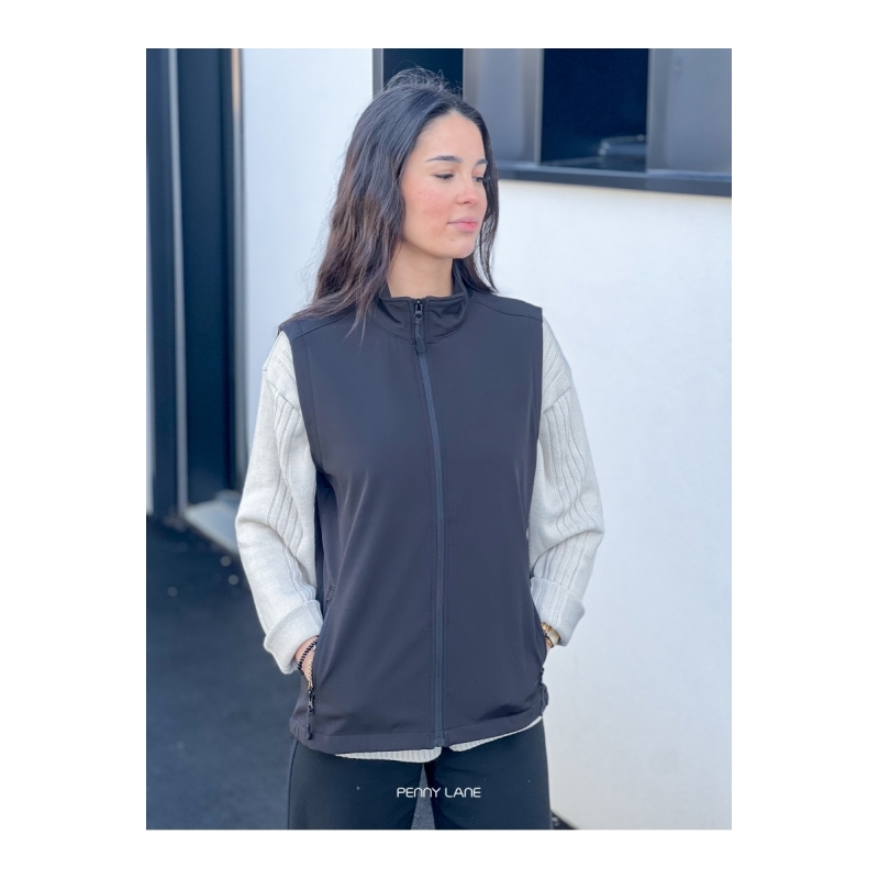 SOFTSHELL FEMME SANS MANCHE